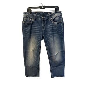 ⭐️ Women’s Miss Me Capris. Size 31